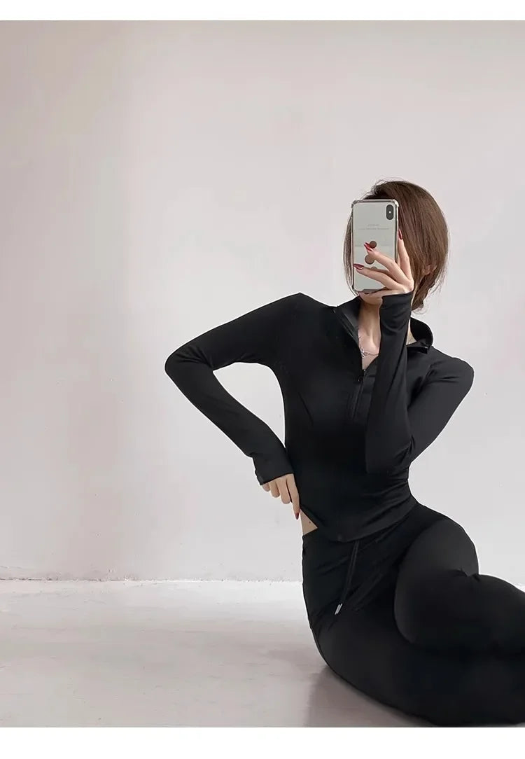 Campera Deportiva Mujer Slim Fit con Cierre y Secado Rápido