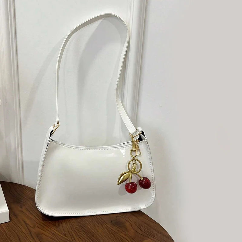 Bandolera de Mujer en Cuero PU con Dije de Cereza