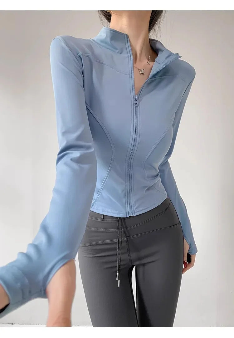 Campera Deportiva Mujer Slim Fit con Cierre y Secado Rápido