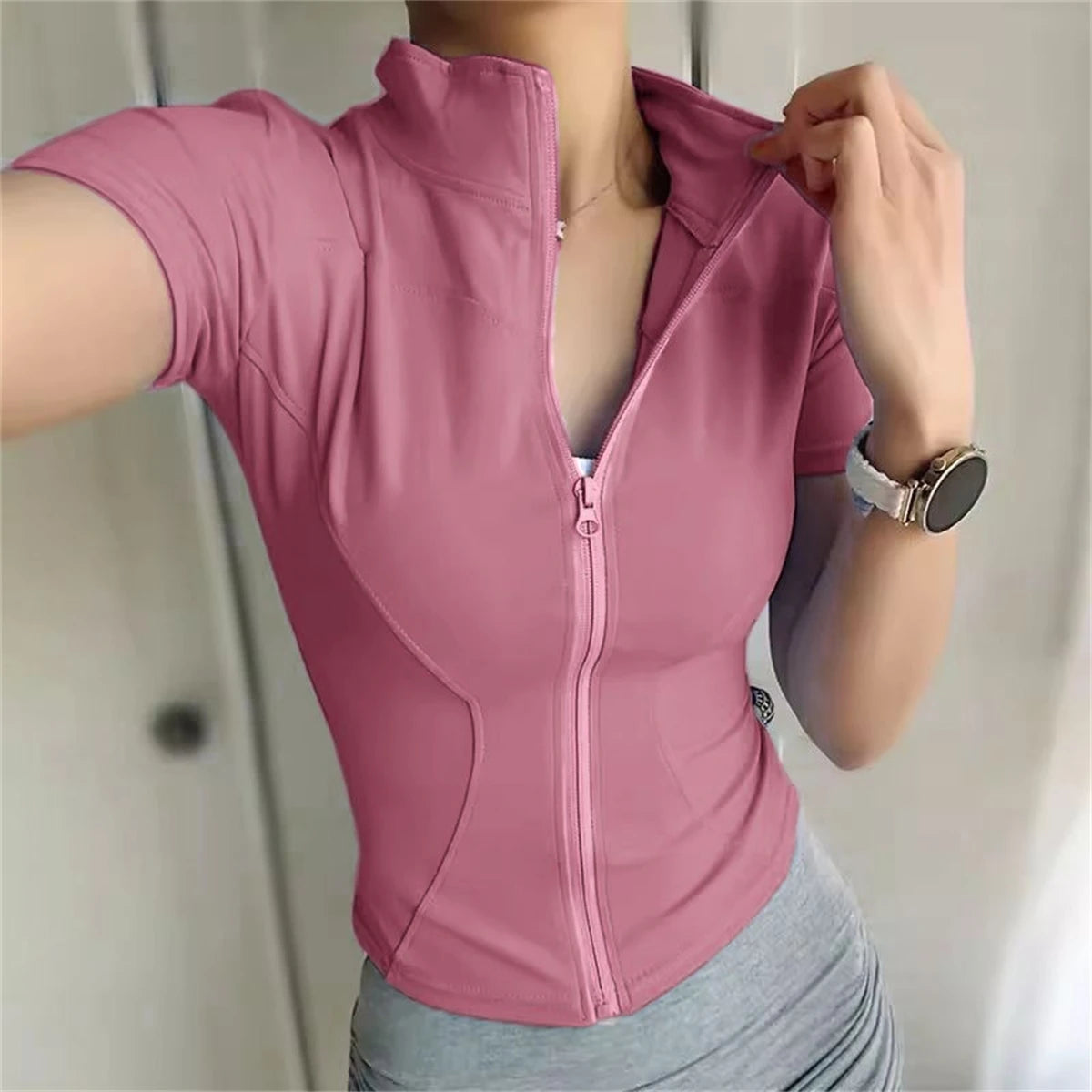 Campera Deportiva Slim de Mujer, Manga Corta con Cierre