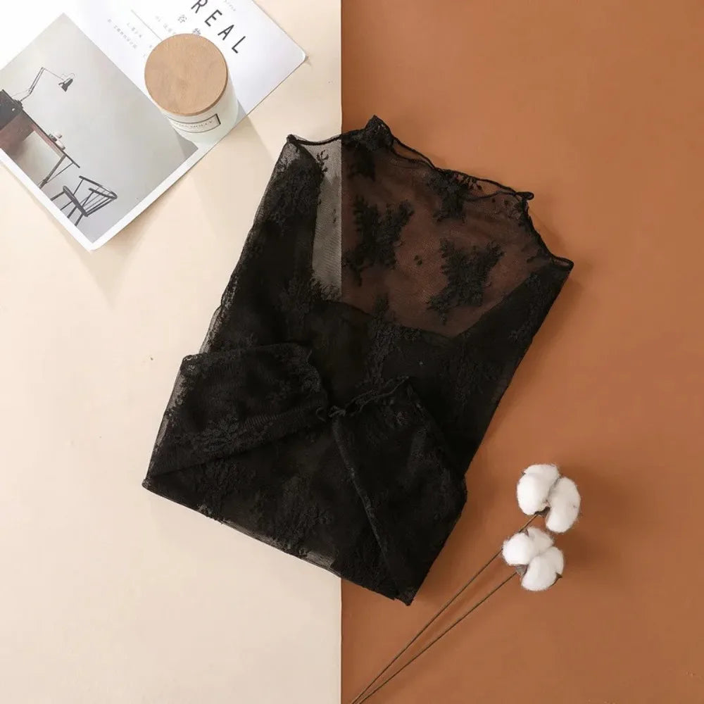 Remera de mujer transparente de encaje con manga larga