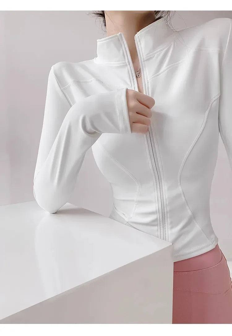 Campera Deportiva Mujer Slim Fit con Cierre y Secado Rápido