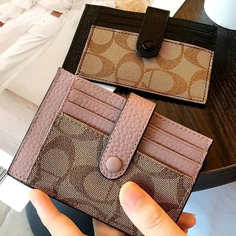 Tarjetero Mini de Mujer Monograma Ultra Fino con Aplique Tipo Sobre