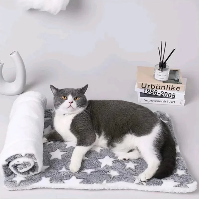 Colchoneta Acolchada Cálida y Suave para Gatos y Perros Pequeños y Medianos