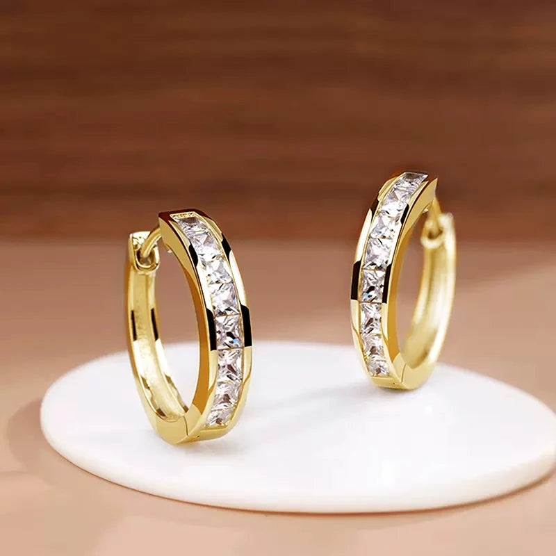 Aros Argolla con Circonias Cuadradas, Diseño Clásico y Elegante