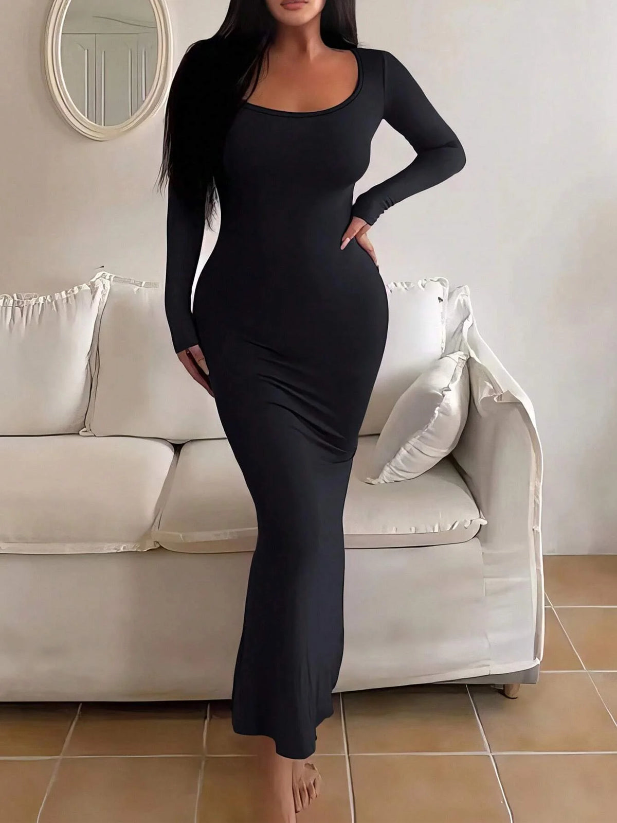 Vestido largo entallado de manga larga, cuello cuadrado básico minimalista