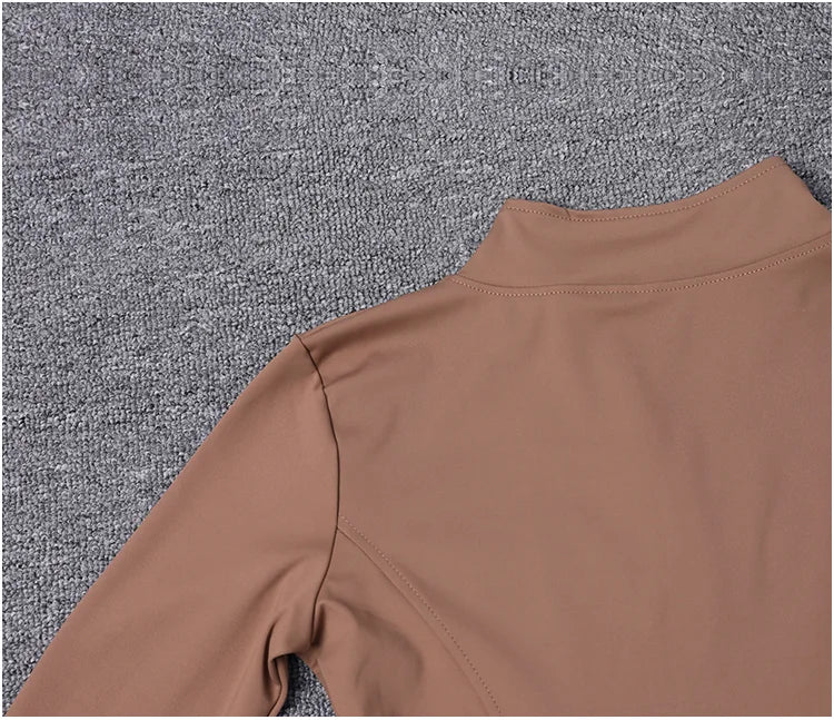 Campera deportiva de mujer para entrenamiento, manga larga con cierre