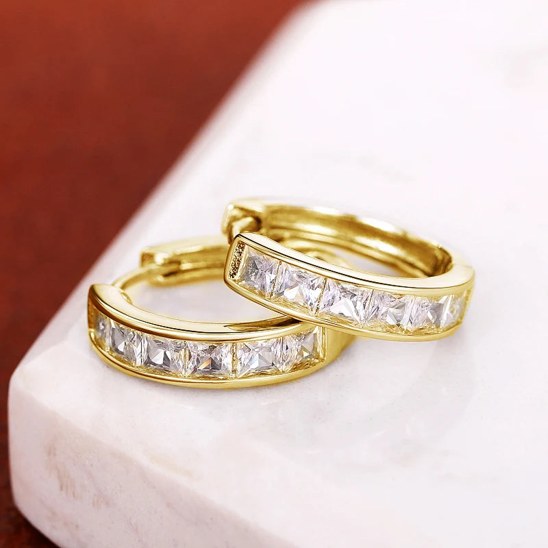 Aros Argolla con Circonias Cuadradas, Diseño Clásico y Elegante